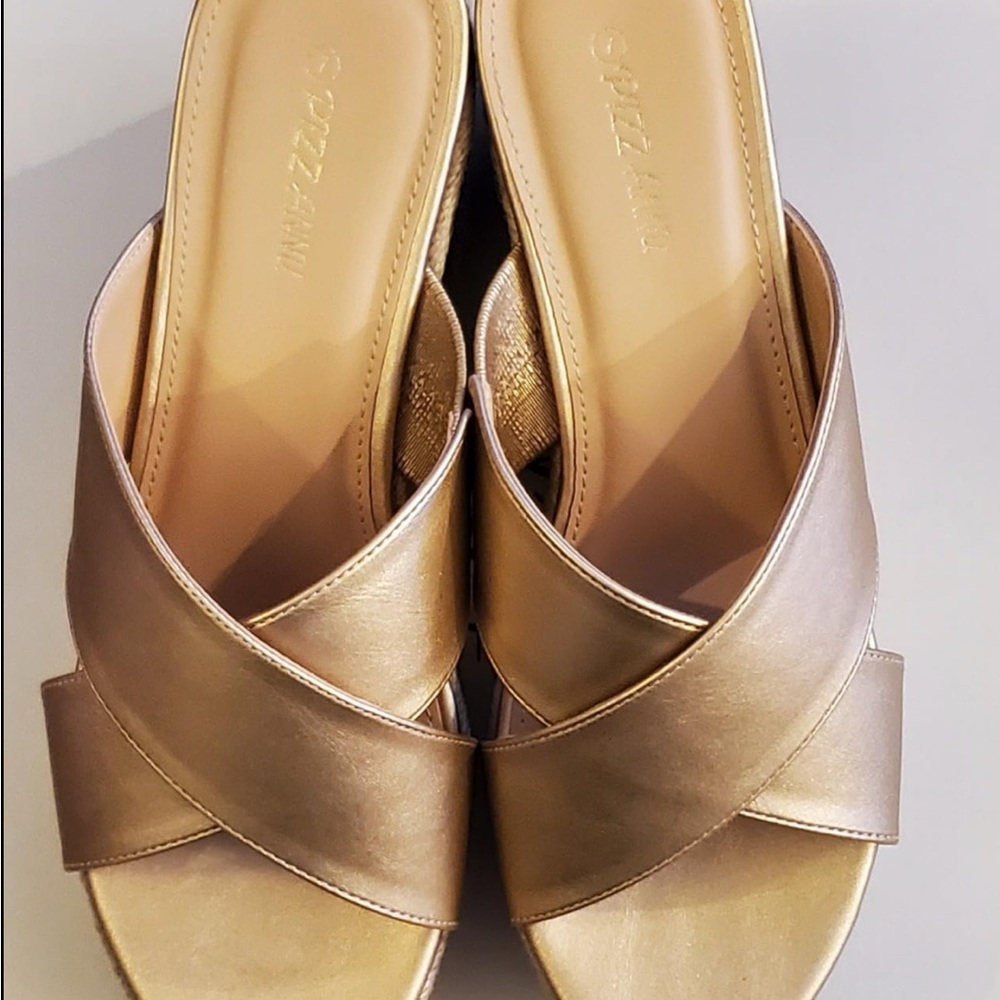 Champagne Gold Women's Sandals - Size 7